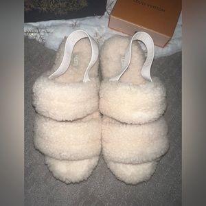 Worn once UGG oh fluffita slippers